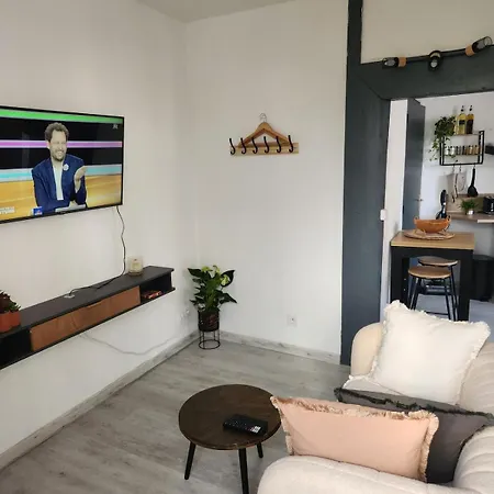 Cozy With Sleeping Area-cool Comfort