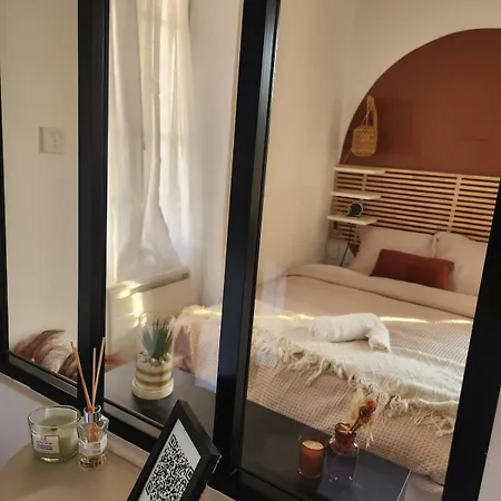 Апартаменты Cozy With Sleeping Area-cool Comfort *