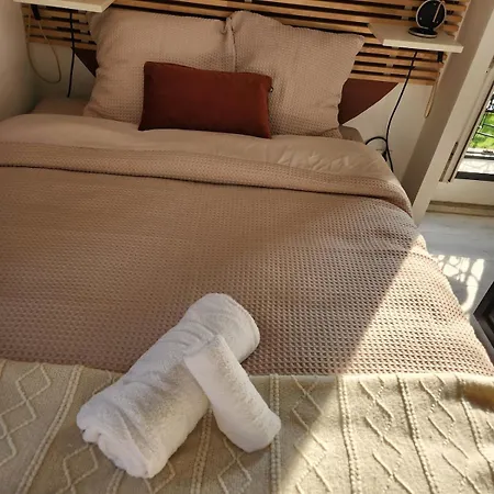Cozy With Sleeping Area-cool Comfort Апартаменты